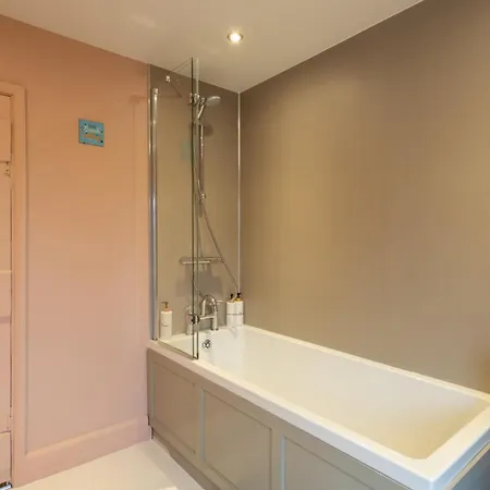 Holiday home Host & - The Braes