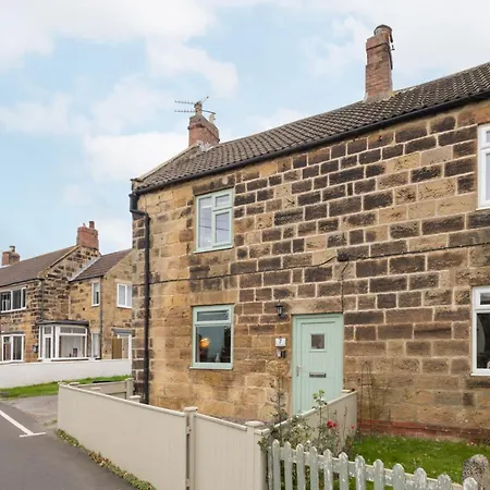 Holiday home Host & - The Braes *